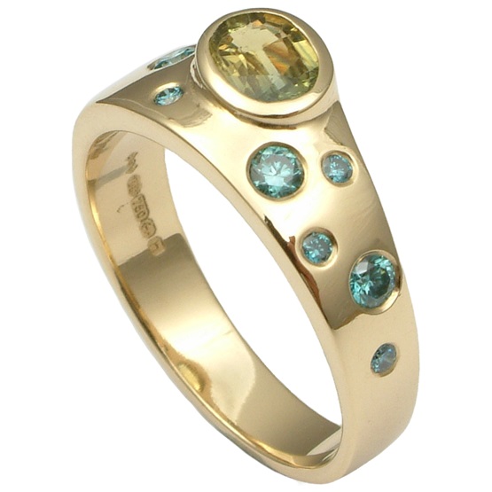 Gold dress ring